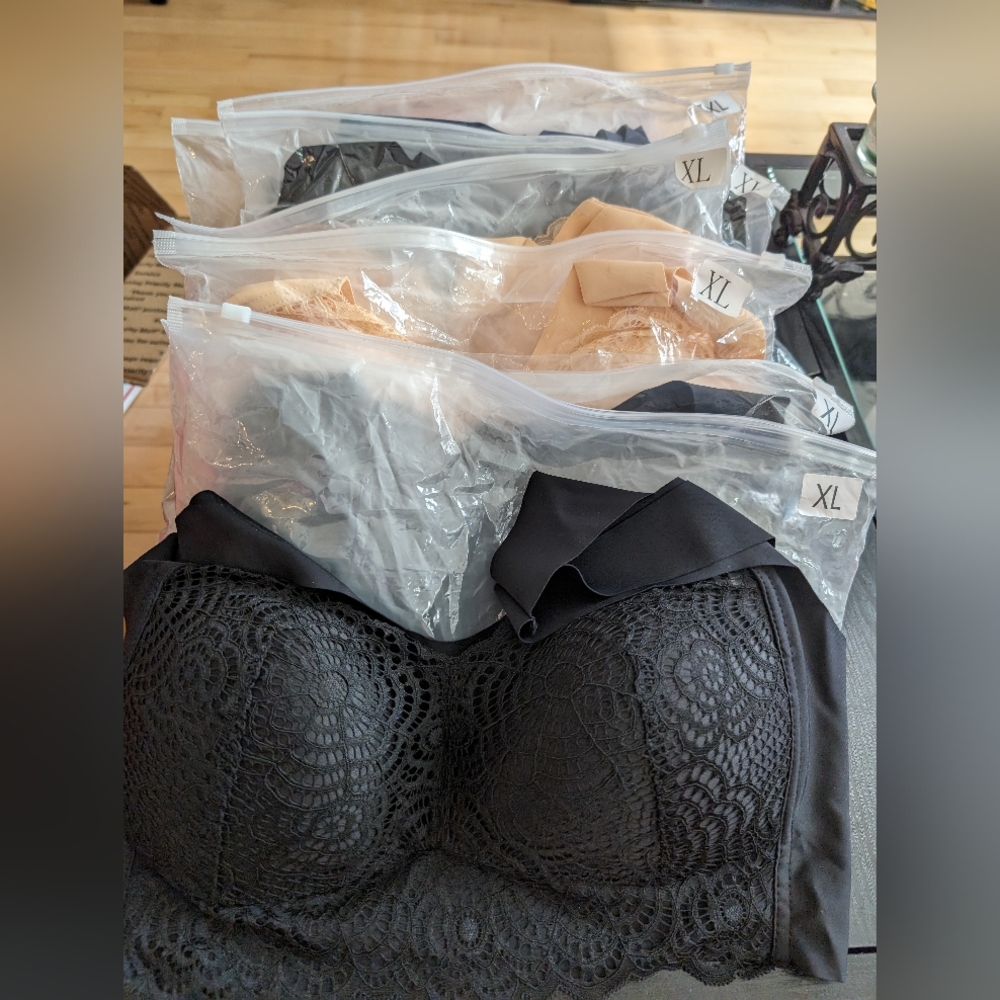 Set of 8 wireless lounge bras. Wireless. Various colors